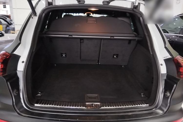 Used Porsche Cayenne 2015 Cayenne 3.0T Trunk