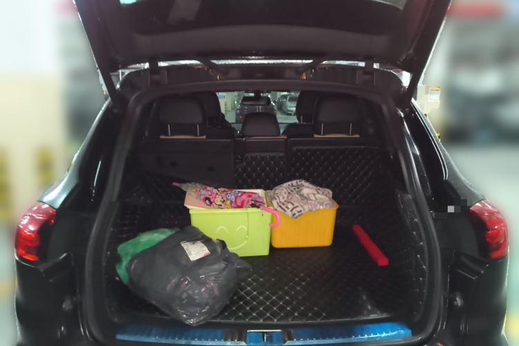 Used Porsche Cayenne 2015 Cayenne 3.0T Trunk