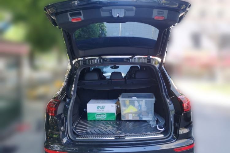 Used Porsche Cayenne 2015 Cayenne 3.0T Trunk