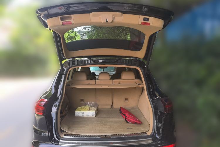 Used Porsche Cayenne 2015 Cayenne 3.0T Trunk