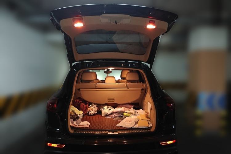 Used Porsche Cayenne 2015 Cayenne 3.0T Trunk