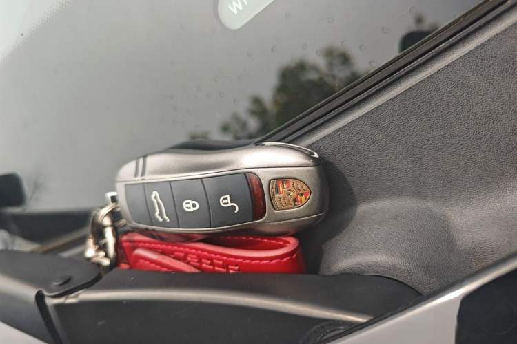 Used Porsche Cayenne 2015 Cayenne 3.0T Vehicle Key