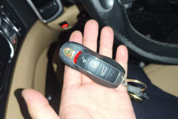 Used Porsche Cayenne 2015 Cayenne 3.0T Vehicle Key