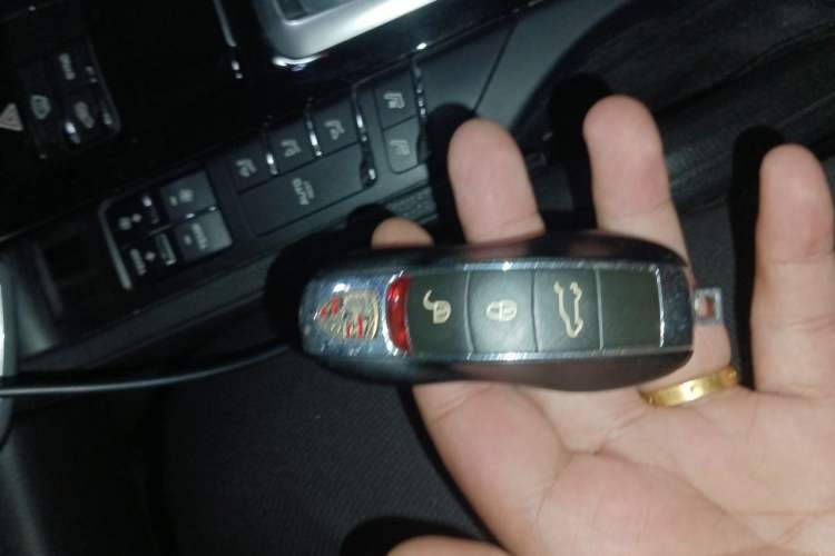 Used Porsche Cayenne 2015 3.0T Vehicle Key