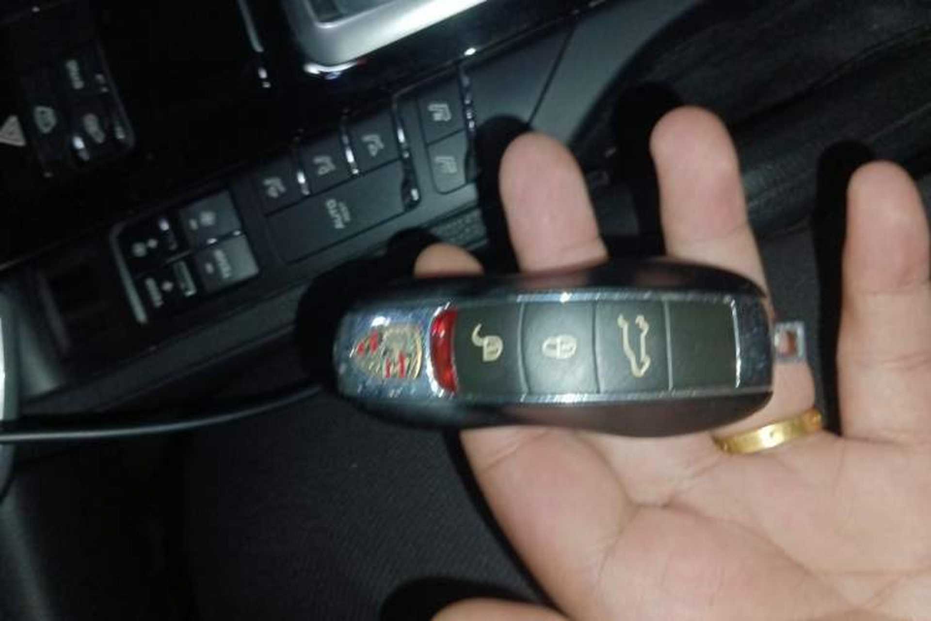Used Porsche Cayenne 2015 3.0T Vehicle Key