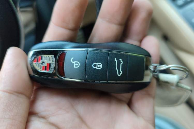 Used Porsche Cayenne 2015 Cayenne 3.0T Vehicle Key
