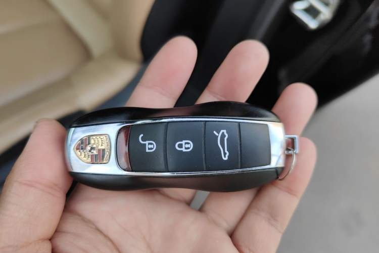 Used Porsche Cayenne 2015 Cayenne 3.0T Vehicle Key