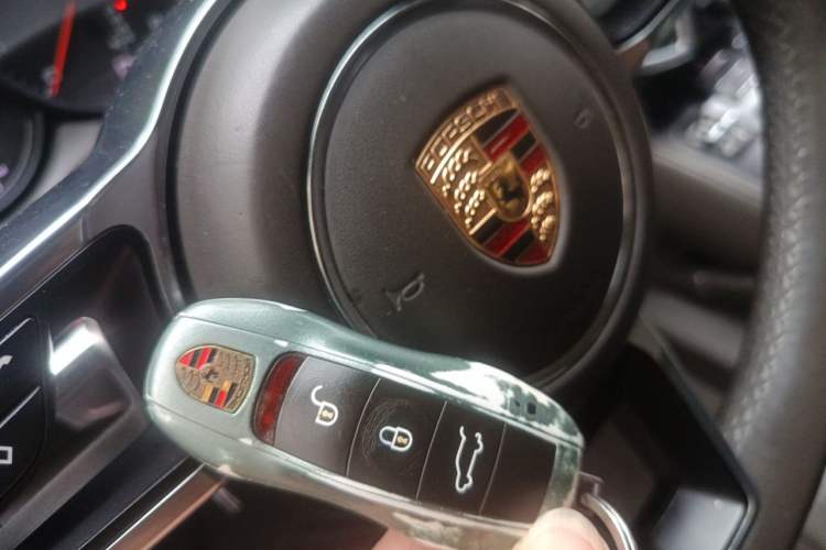 Used Porsche Cayenne 2015 Cayenne 3.0T Vehicle Key