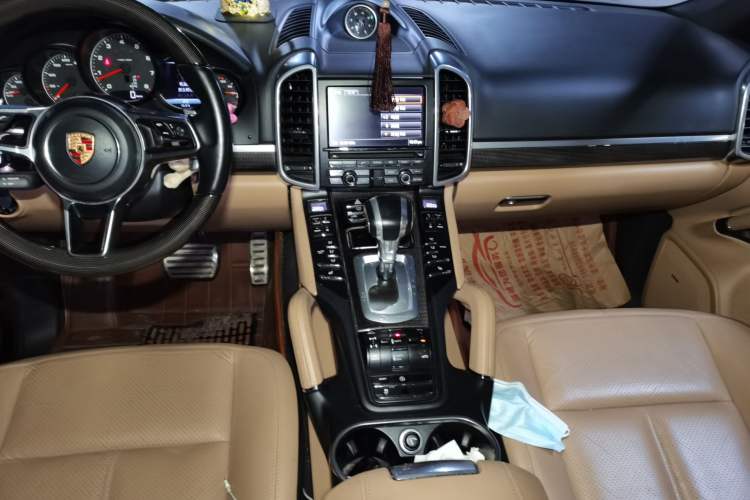 Used Porsche Cayenne 2015 Cayenne 3.0T Audio And AC Panel