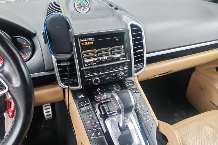 Used Porsche Cayenne 2015 Cayenne 3.0T Audio And AC Panel