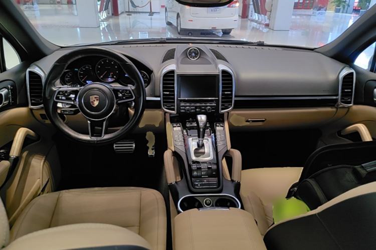 Used Porsche Cayenne 2015 Cayenne 3.0T Center Console