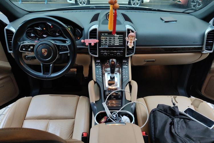 Used Porsche Cayenne 2015 Cayenne 3.0T Center Console