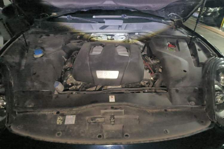 Used Porsche Cayenne 2015 Cayenne 3.0T Engine Bay