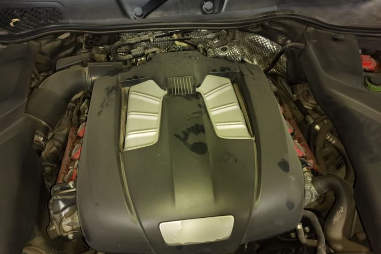 Used Porsche Cayenne 2015 Cayenne 3.0T Engine Bay