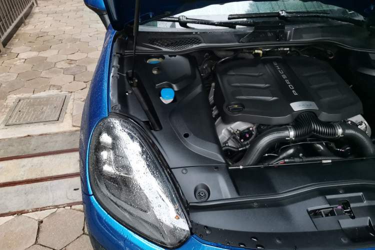 Used Porsche Cayenne 2015 Cayenne GTS 3.6T Engine Bay Right