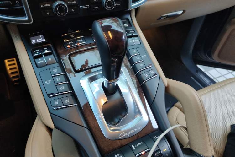 Used Porsche Cayenne 2015 Cayenne 3.0T Gear Lever
