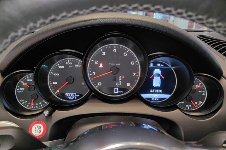 Used Porsche Cayenne 2015 Cayenne 3.0T Instrument Cluster