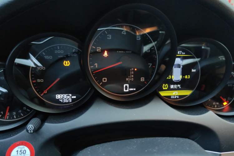 Used Porsche Cayenne 2015 Cayenne 3.0T Instrument Cluster