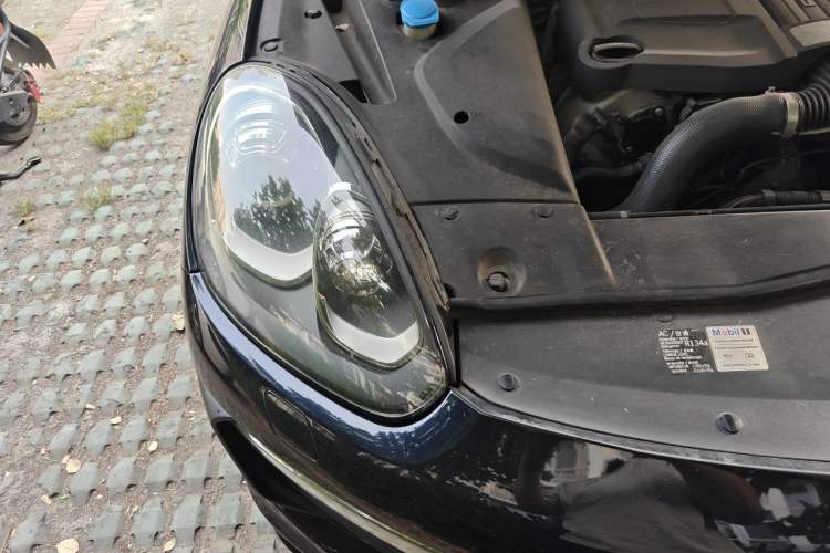 Used Porsche Cayenne 2015 Cayenne GTS 3.6T Right Front Headlight