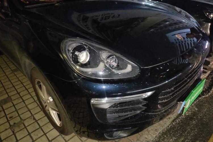 Used Porsche Cayenne 2015 Cayenne 3.0T Right Front Headlight