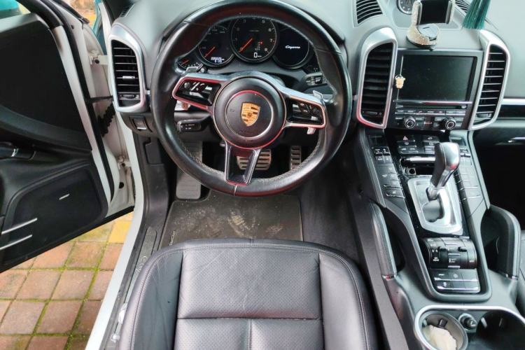 Used Porsche Cayenne 2015 Cayenne 3.0T Steering Wheel