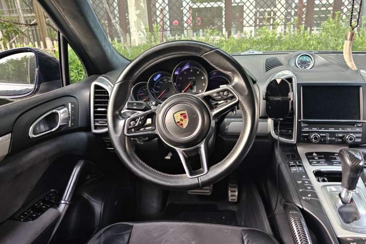 Used Porsche Cayenne 2015 Cayenne GTS 3.6T Steering Wheel