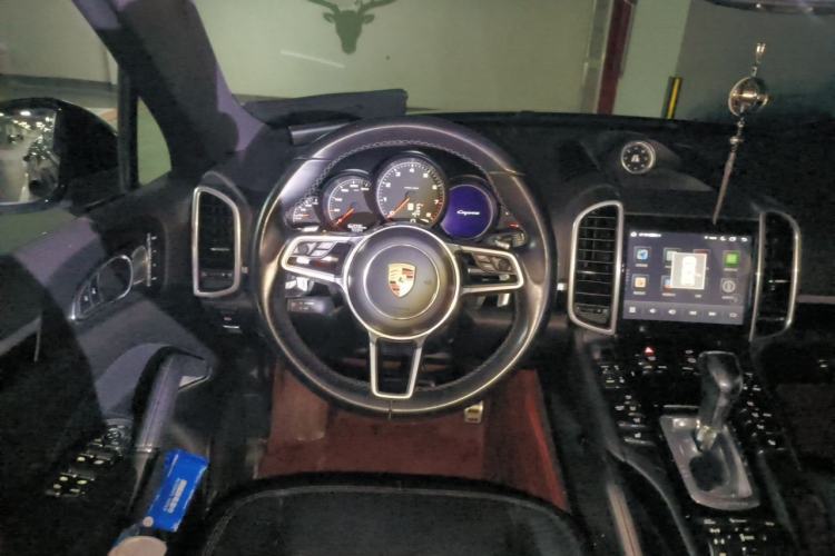 Used Porsche Cayenne 2015 Cayenne 3.0T Steering Wheel