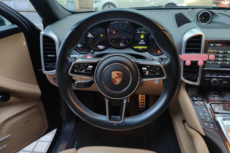 Used Porsche Cayenne 2015 Cayenne 3.0T Steering Wheel