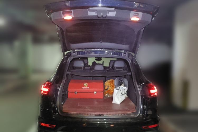 Used Porsche Cayenne 2015 Cayenne 3.0T Trunk