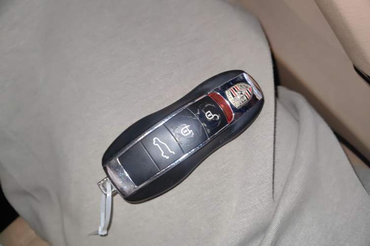 Used Porsche Cayenne 2015 Cayenne 3.0T Vehicle Key