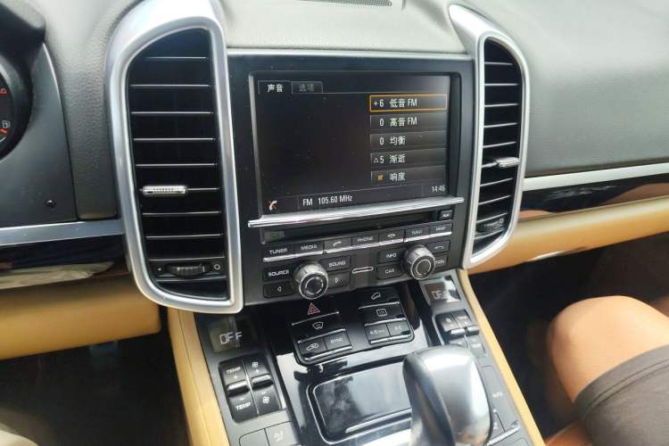 Used Porsche Cayenne 2015 Cayenne 3.0T Audio And AC Panel