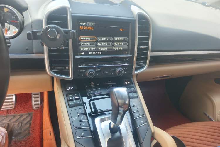 Used Porsche Cayenne 2015 Cayenne 3.0T Audio And AC Panel