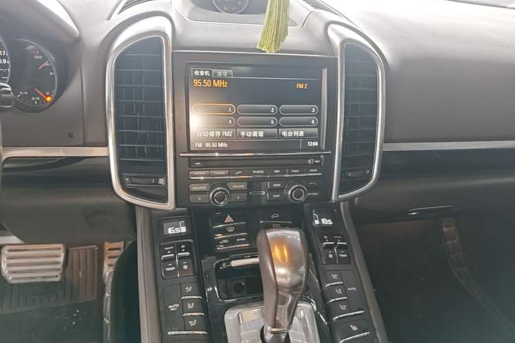 Used Porsche Cayenne 2015 Cayenne 3.0T Audio And AC Panel