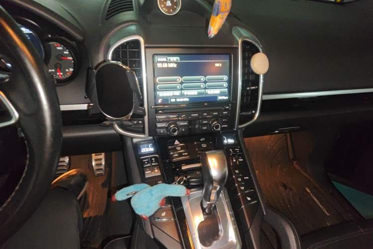 Used Porsche Cayenne 2015 Cayenne 3.0T Audio And AC Panel