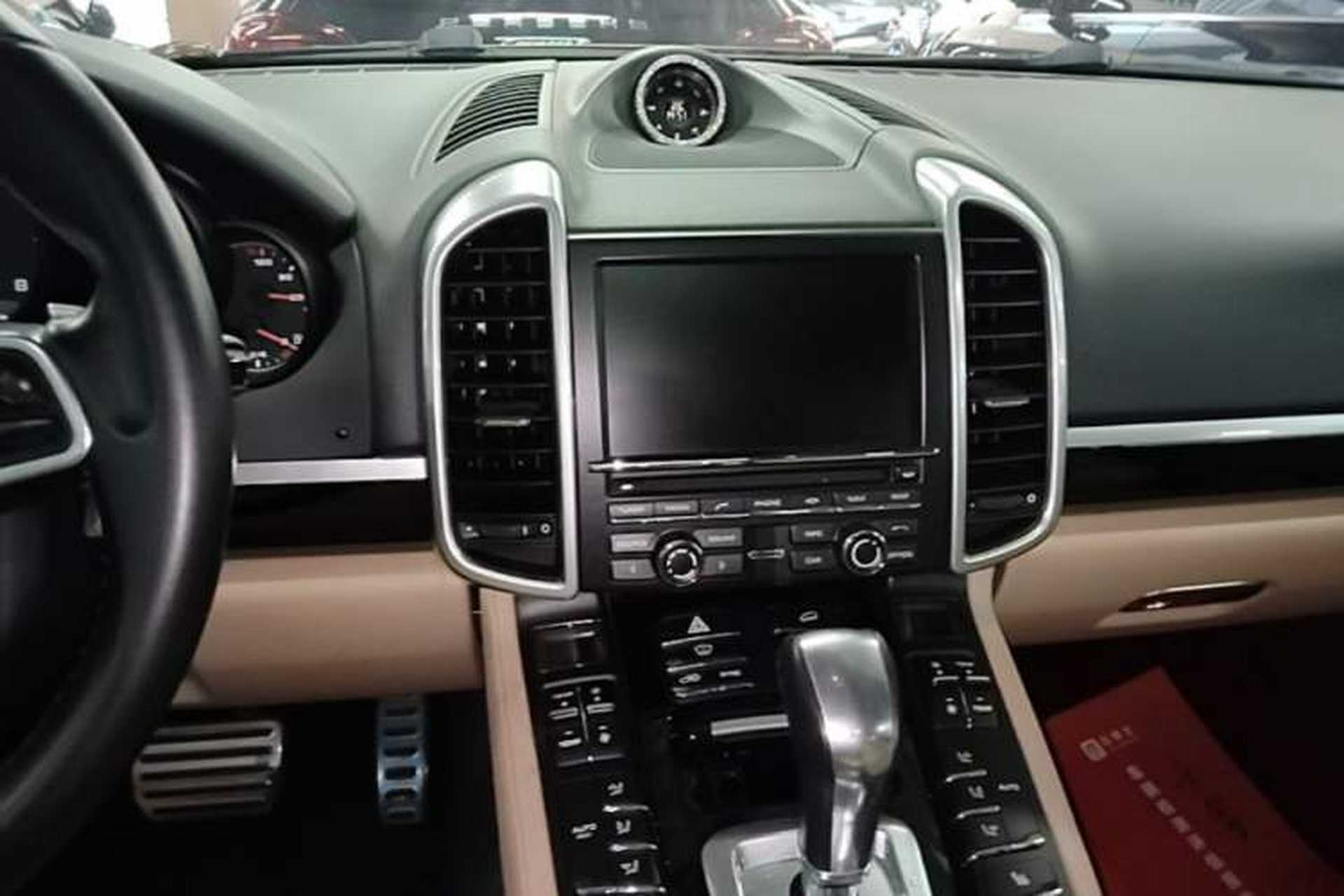 Used Porsche Cayenne 2015 Cayenne 3.0T Audio And AC Panel
