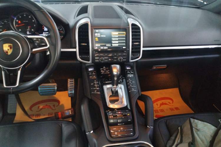 Used Porsche Cayenne 2015 Cayenne 3.0T Audio And AC Panel