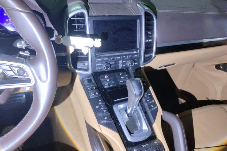 Used Porsche Cayenne 2015 Cayenne 3.0T Audio And AC Panel