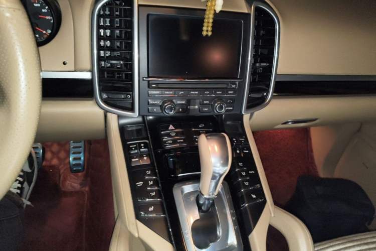 Used Porsche Cayenne 2015 Cayenne 3.0T Audio And AC Panel