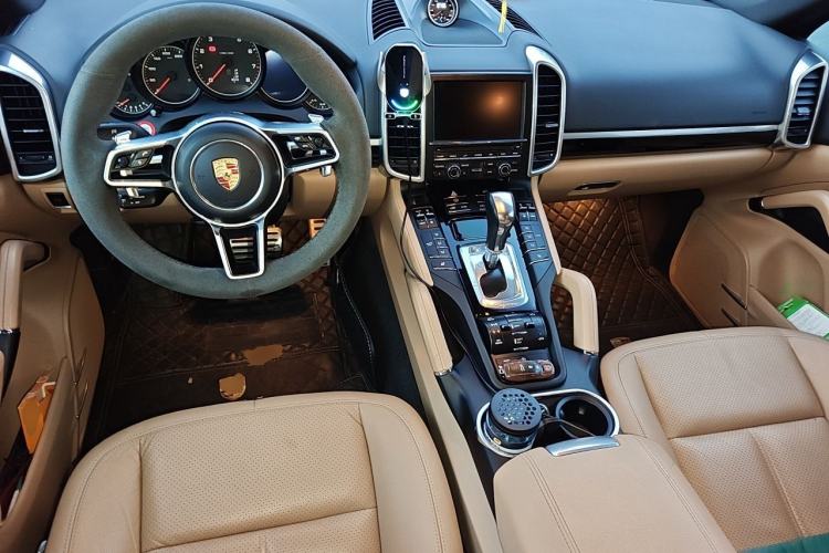 Used Porsche Cayenne 2015 Cayenne 3.0T Center Console