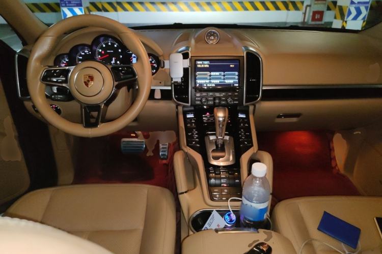 Used Porsche Cayenne 2015 Cayenne 3.0T Center Console