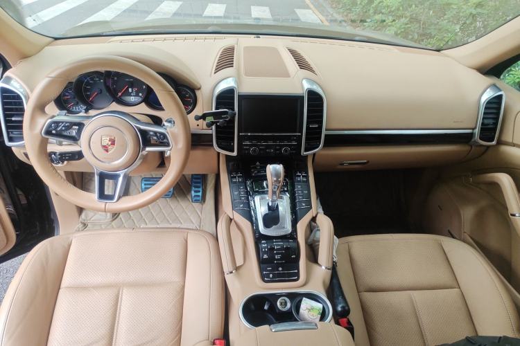 Used Porsche Cayenne 2015 Cayenne 3.0T Center Console