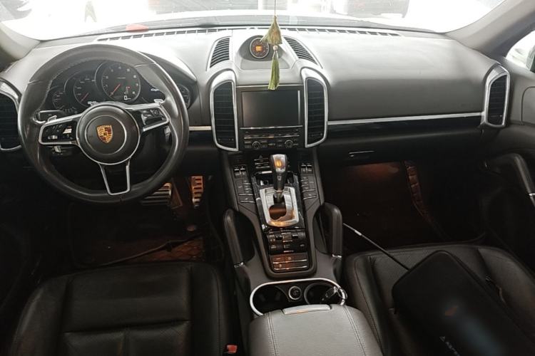 Used Porsche Cayenne 2015 Cayenne 3.0T Center Console