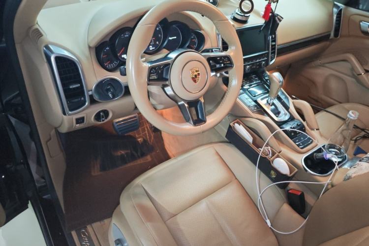Used Porsche Cayenne 2015 Cayenne 3.0T Center Console