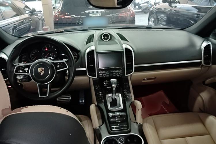 Used Porsche Cayenne 2015 Cayenne 3.0T Center Console