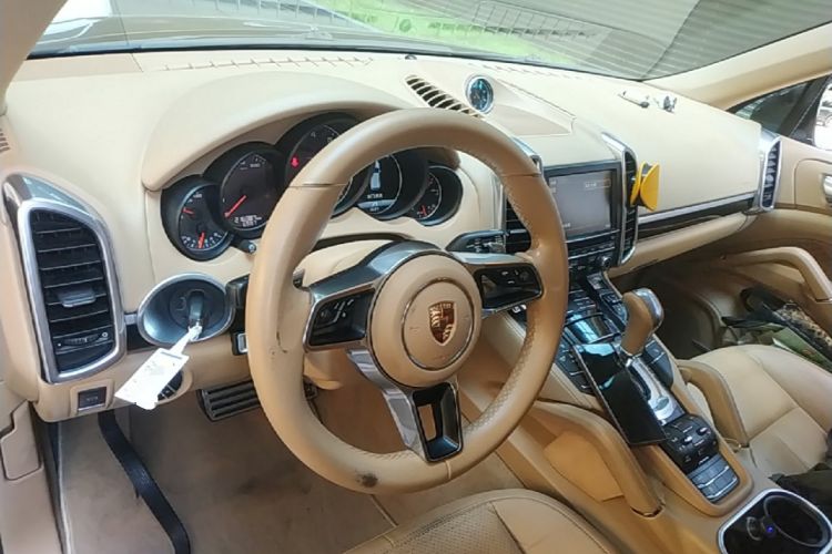 Used Porsche Cayenne 2015 Cayenne 3.0T Center Console