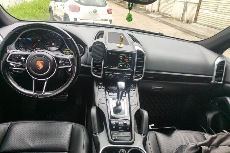 Used Porsche Cayenne 2015 Cayenne 3.0T Center Console