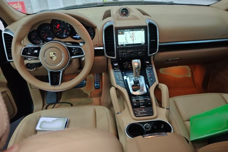 Used Porsche Cayenne 2015 Cayenne 3.0T Center Console