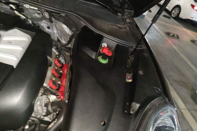 Used Porsche Cayenne 2015 Cayenne 3.0T Engine Bay Left