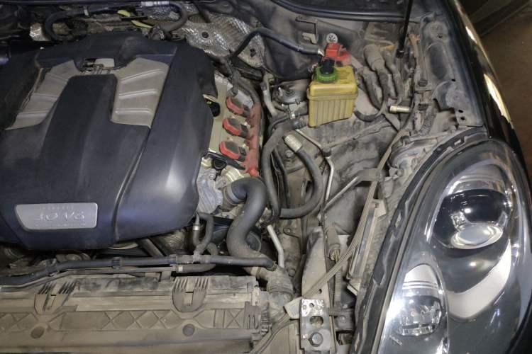 Used Porsche Cayenne 2015 Cayenne 3.0T Engine Bay Left