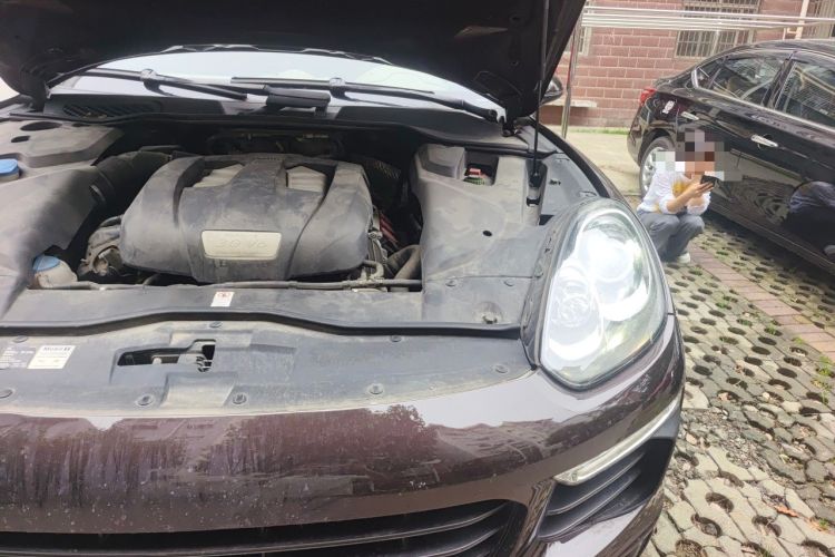 Used Porsche Cayenne 2015 Cayenne 3.0T Engine Bay Left